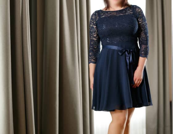 Alexandra Escortservice Bernburg Saale elegantes Kleid in blau