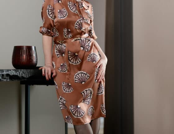 Stella Escortservice München Seiden Kleid