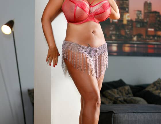 Tina Escortdame Grömitz sexy Dessous